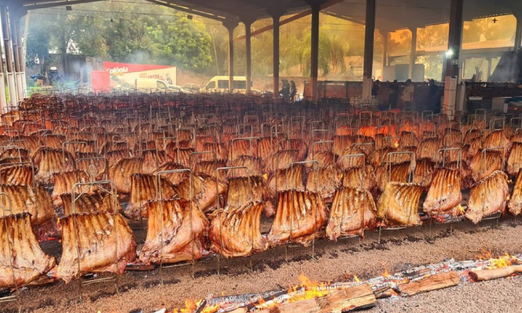 Saiba como adquirir os ingressos para a tradicional Festa do Costelão em Cascavel