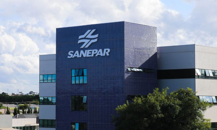 Sanepar anuncia R$ 4 bilhões para reduzir tarifas e ampliar obras de saneamento no Paraná
