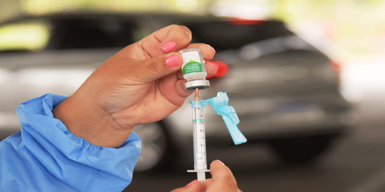 SAÚDE: Com 1 milhão de doses aplicadas, Paraná continua campanha de vacinação contra Influenza.