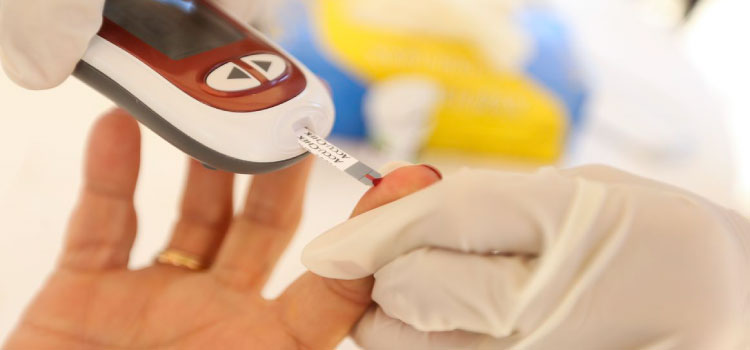 SAÚDE: Diabetes aumenta risco de infecções e requer vacinação específica.