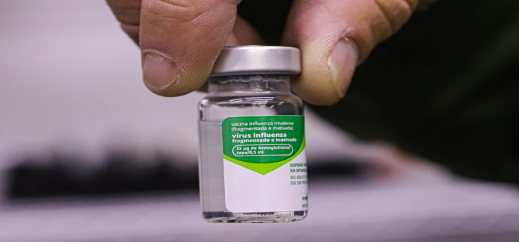 SAÚDE: Paraná antecipa vacinação contra a gripe e campanha começa na próxima terça-feira.