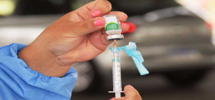 SAÚDE: Paraná prorroga vacinação contra a gripe e solicita mais 500 mil doses ao Ministério da Saúde.