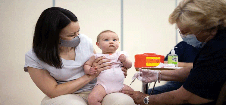 SAÚDE: Pfizer prepara pedido para uso de nova vacina em bebês a partir de 6 meses no Brasil.