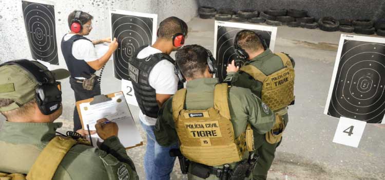 SEGURANÇA: Curso de operações táticas especiais reúne policias civis do Paraná e mais três estados.