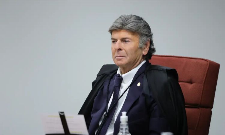STF retoma julgamento de Bolsonaro; Fux será o terceiro a votar