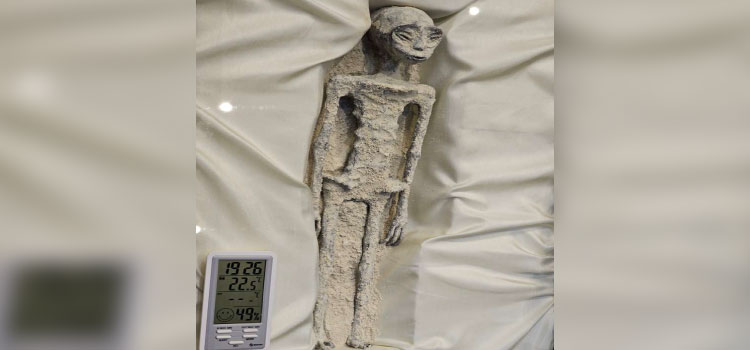 Supostos corpos de extraterrestres são exibidos em audiência no Congresso do México.