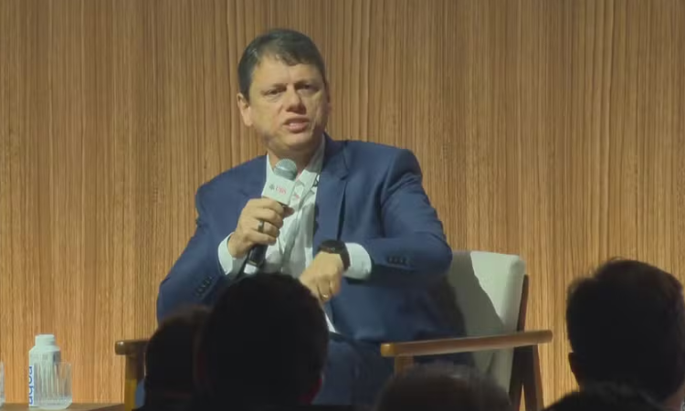 Tarcísio Pede Calma e Diz que Direita Definirá Candidato Presidencial até Março