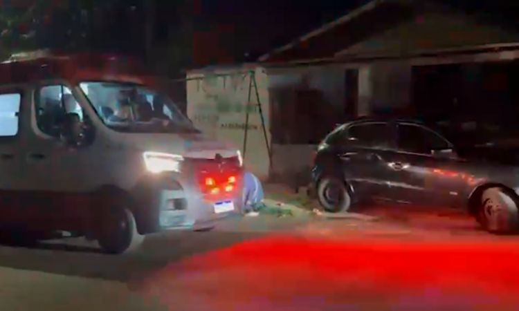 TENTATIVA DE HOMICÍDIO EM CASCAVEL: Atirador de Ecosport Preta Deixa Dois Homens Feridos a Bala no Bairro Interlagos