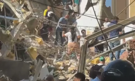 Terremoto de magnitude 7,4 atinge a Colômbia, deixa mais de 100 mortos e provoca estado de desastre