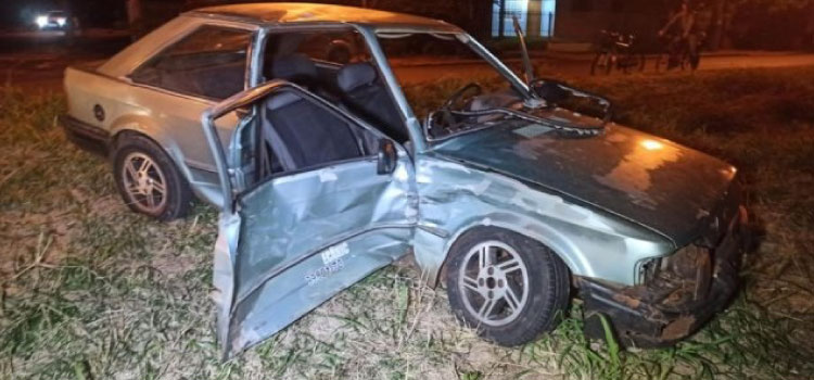 TOLEDO: Motorista é socorrido em estado grave após acidente.