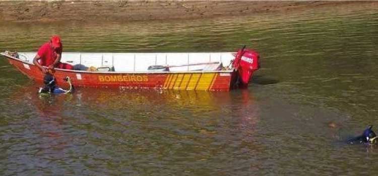 TRAGÉDIA: Barco com seis pessoas afunda em lago, e homem morre afogado após salvar criança.