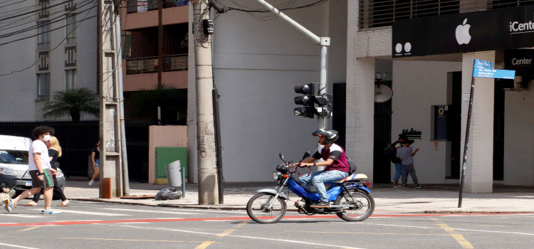 TRÂNSITO: Conheça as novas normas de trânsito para ciclomotores, patinetes, bicicletas e skates.