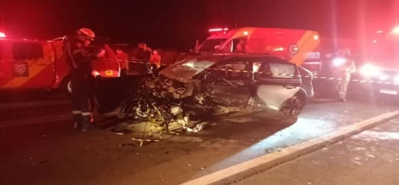 TRÂNSITO: SAMU de Catanduvas presta atendimento em grave acidente ocorrido na BR-369 em Corbélia.