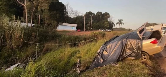 TRÂNSITO: Três morrem em grave acidente na BR 277 em Palmeira.