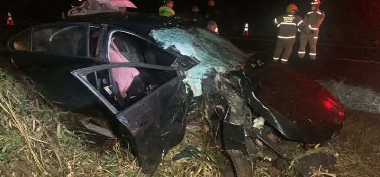 TRÂNSITO: Veículo de Guaraniaçu sofre acidente na BR-277, trevo de acesso a São João do Oeste sentido a Cascavel.