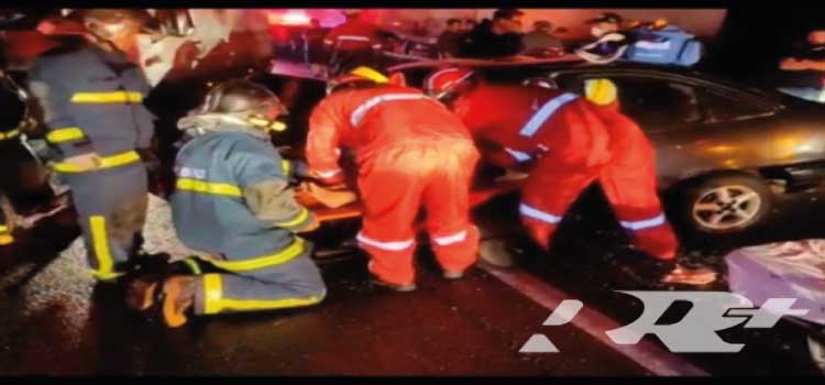 TRÂNSITO: Grave acidente envolvendo dois caminhões e três veículos é registrado na BR 277 km 534 em Ibema