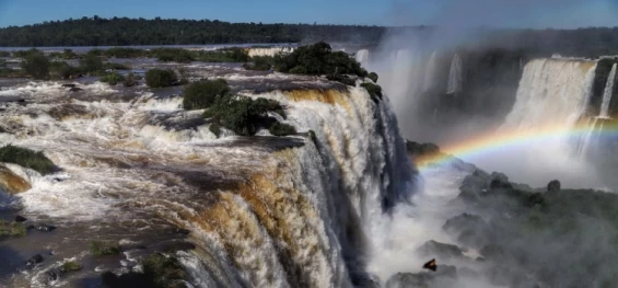 Turismo do Paraná cresce 13,7% no primeiro quadrimestre, segundo maior avanço no País.