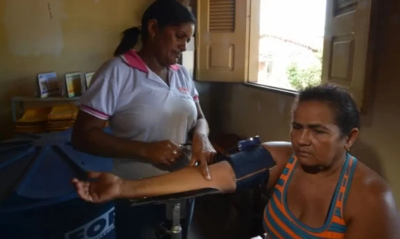 Um terço dos médicos deixou Atenção Primária à Saúde entre 2022 e 2024