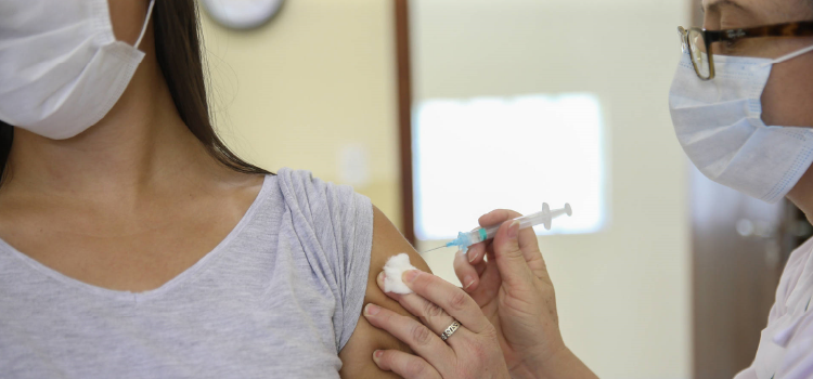 Vacina COVID-19: Em Guaraniaçu chega a 1ª dose para as pessoas com 23 anos
