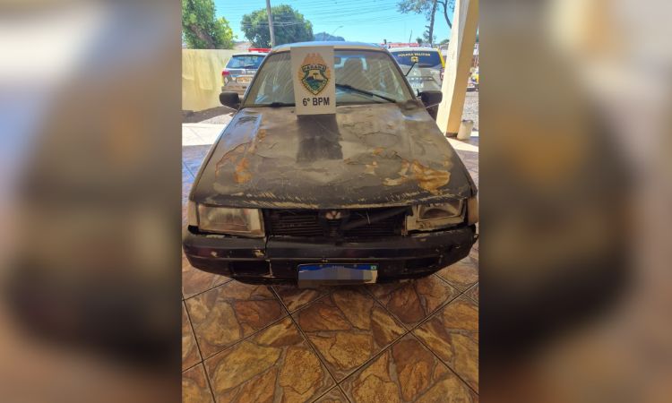 Veículo em péssimo estado de conservação é apreendido pela PM em Três Barras do Paraná