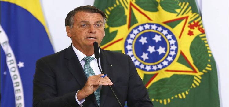 VEÍCULOS: Bolsonaro sanciona isenção de IPI a taxistas e PCD para compra de carro.