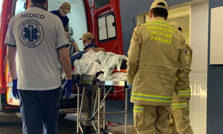 Vergalhão perfura corpo de trabalhador que caiu em buraco em Cascavel.
